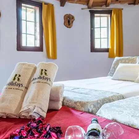 Feriehus Casa De Piedra La Laguna De Tiscar By Ruralidays *